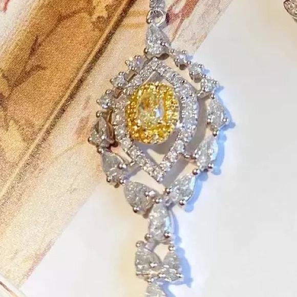 2ct Canary Pendant - Picture 4 of 11